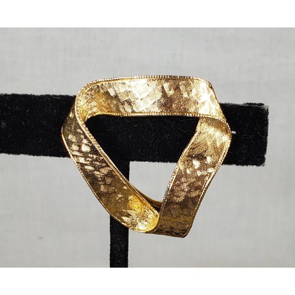 Vintage 1980's Lieba Textured Ribbon Triangle Dress Scarf Clip